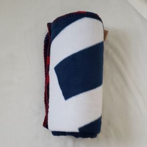 2018 American Eagle Black Friday Blanket - NWT